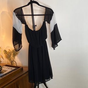 Belle sleeve chiffon dress